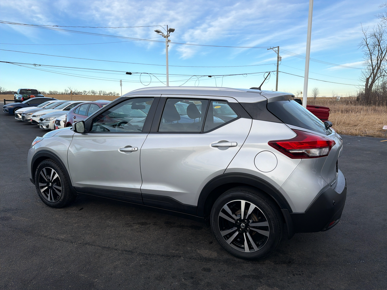 Nissan Kicks SV FWD 2020