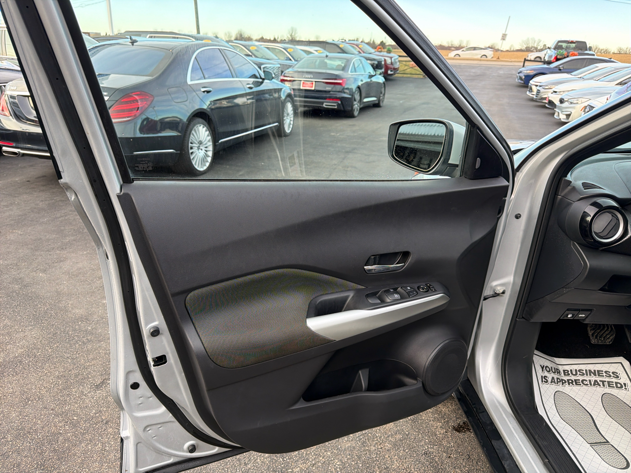 Nissan Kicks SV FWD 2020