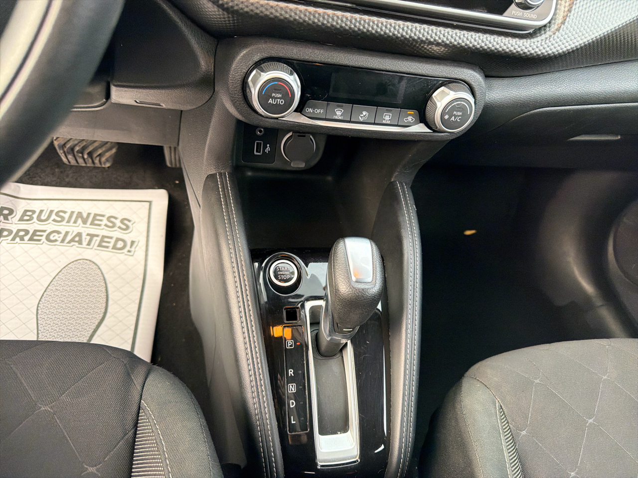 Nissan Kicks SV FWD 2020