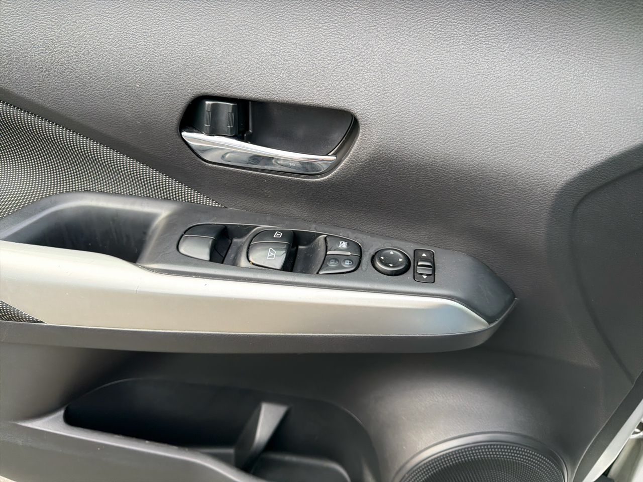 Nissan Kicks SV FWD 2020