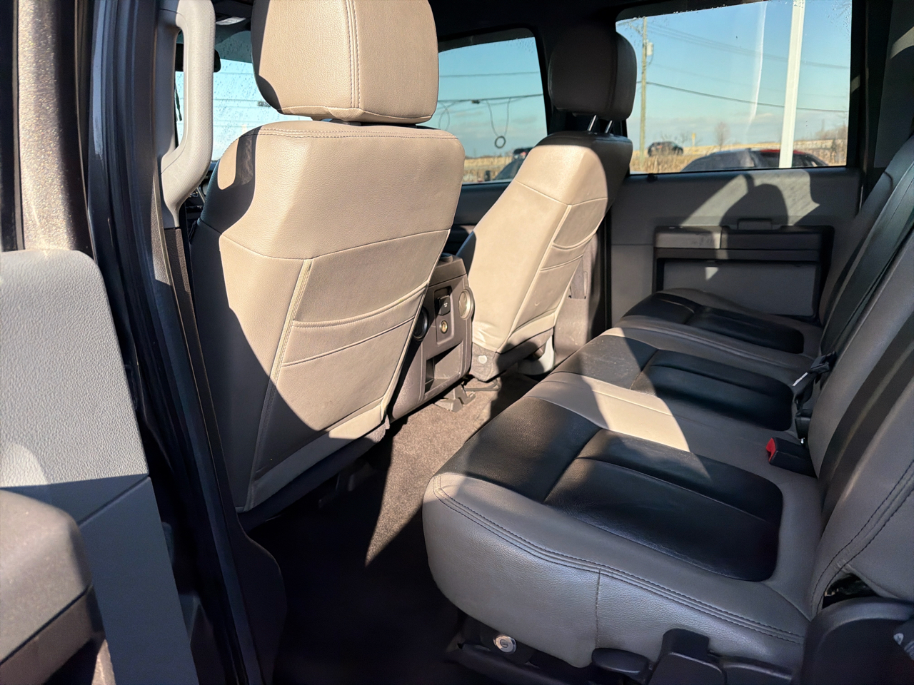 Ford Super Duty F-250 SRW 4WD Crew Cab 156" Lariat 2016