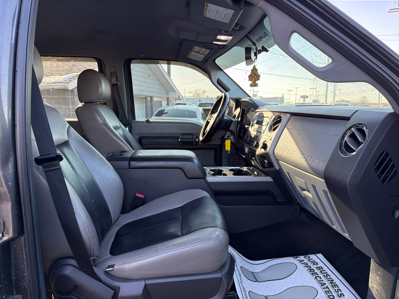 Ford Super Duty F-250 SRW 4WD Crew Cab 156" Lariat 2016