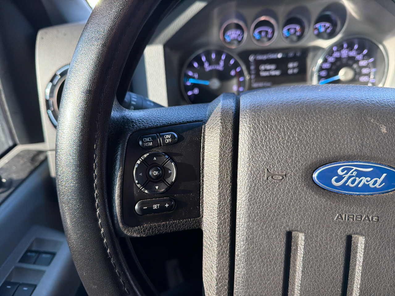 Ford Super Duty F-250 SRW 4WD Crew Cab 156" Lariat 2016