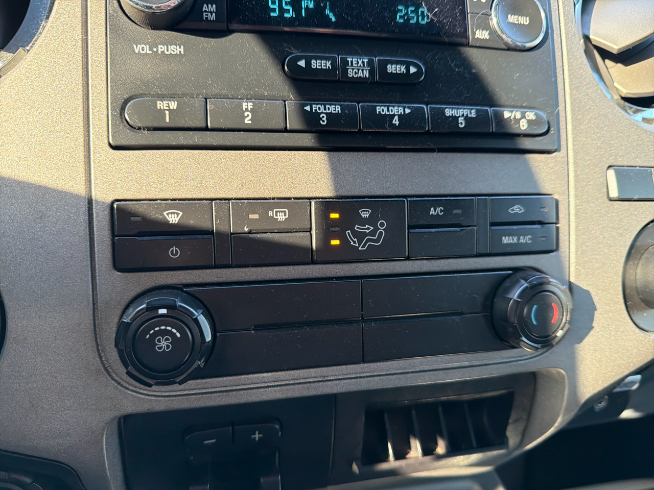 Ford Super Duty F-250 SRW 4WD Crew Cab 156" Lariat 2016