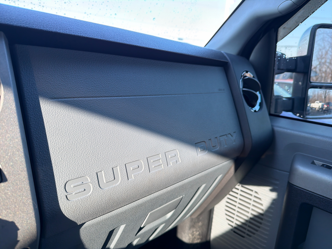 Ford Super Duty F-250 SRW 4WD Crew Cab 156" Lariat 2016