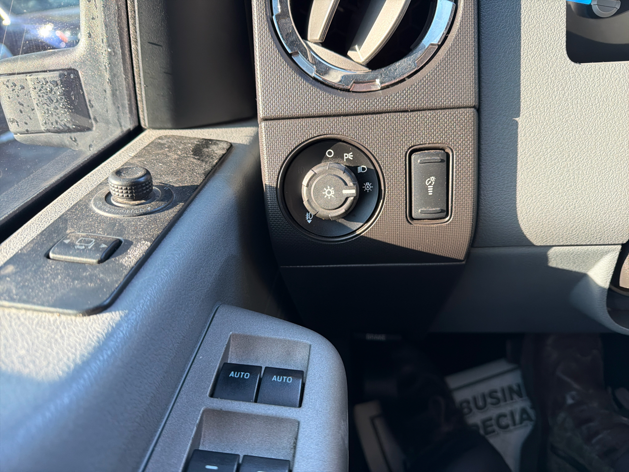 Ford Super Duty F-250 SRW 4WD Crew Cab 156" Lariat 2016