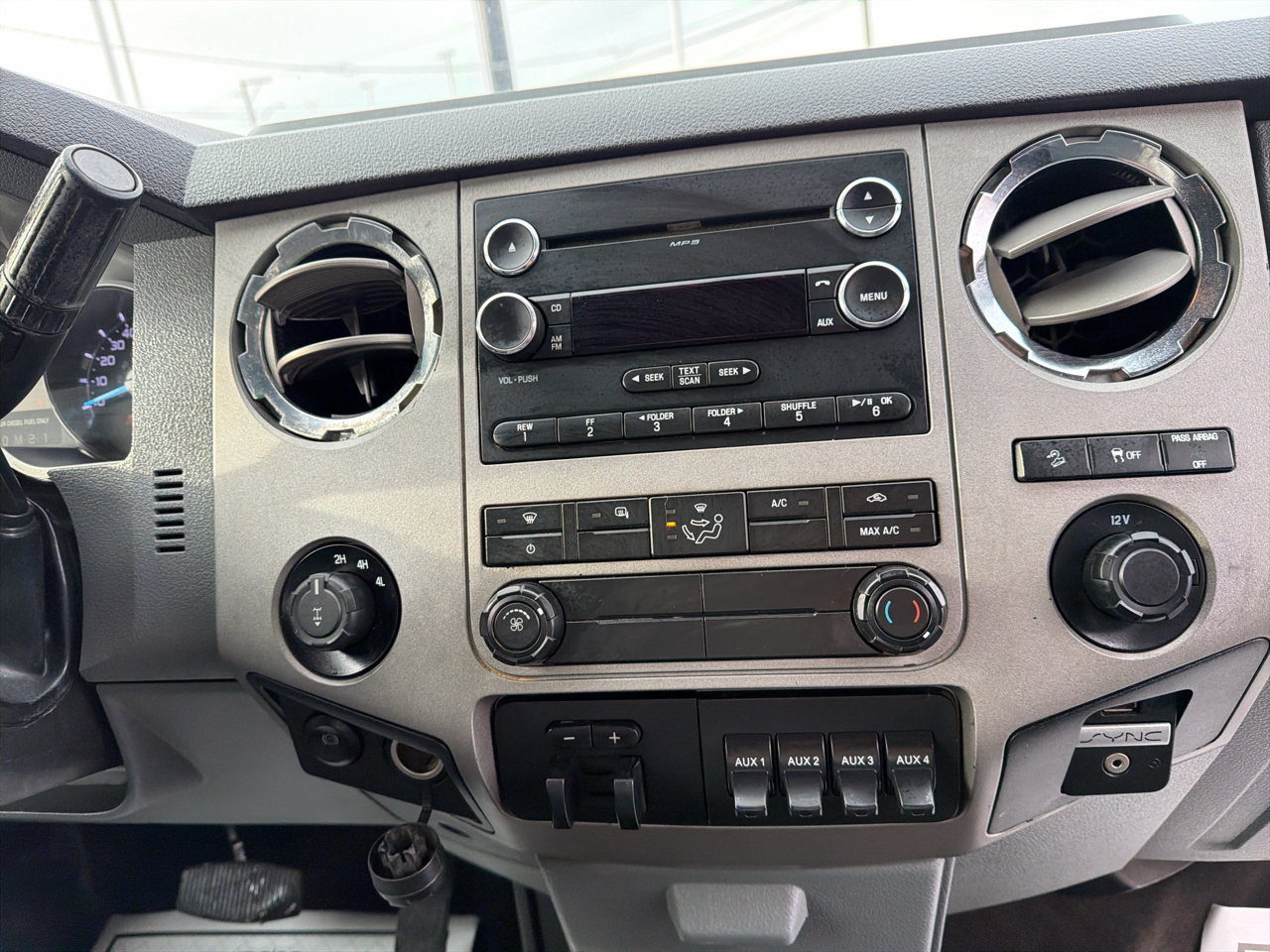 Ford Super Duty F-250 SRW 4WD SuperCab 142" Lariat 2015