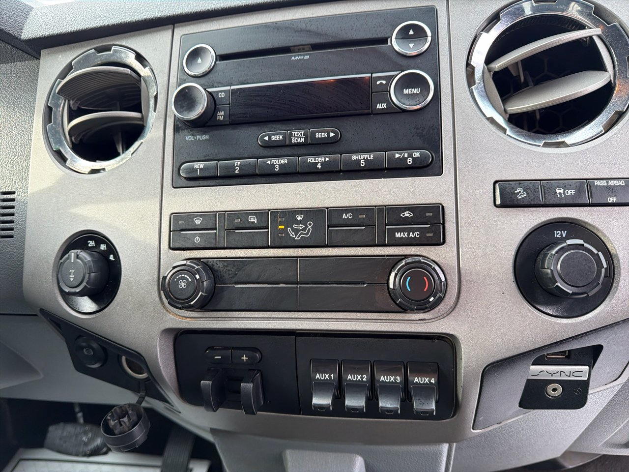 Ford Super Duty F-250 SRW 4WD SuperCab 142" Lariat 2015