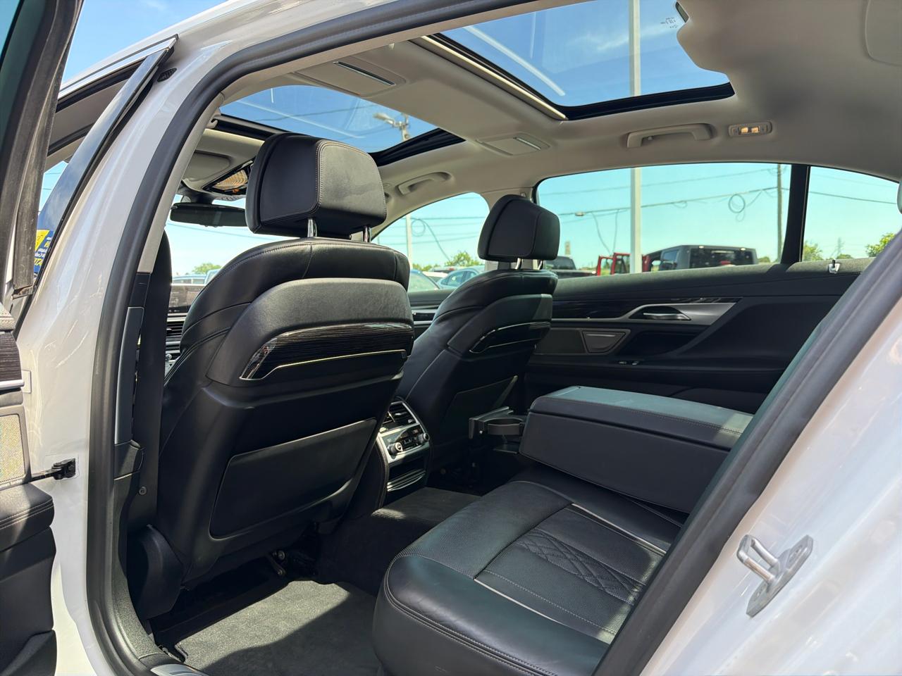 BMW 7 Series 750i xDrive Sedan 2019