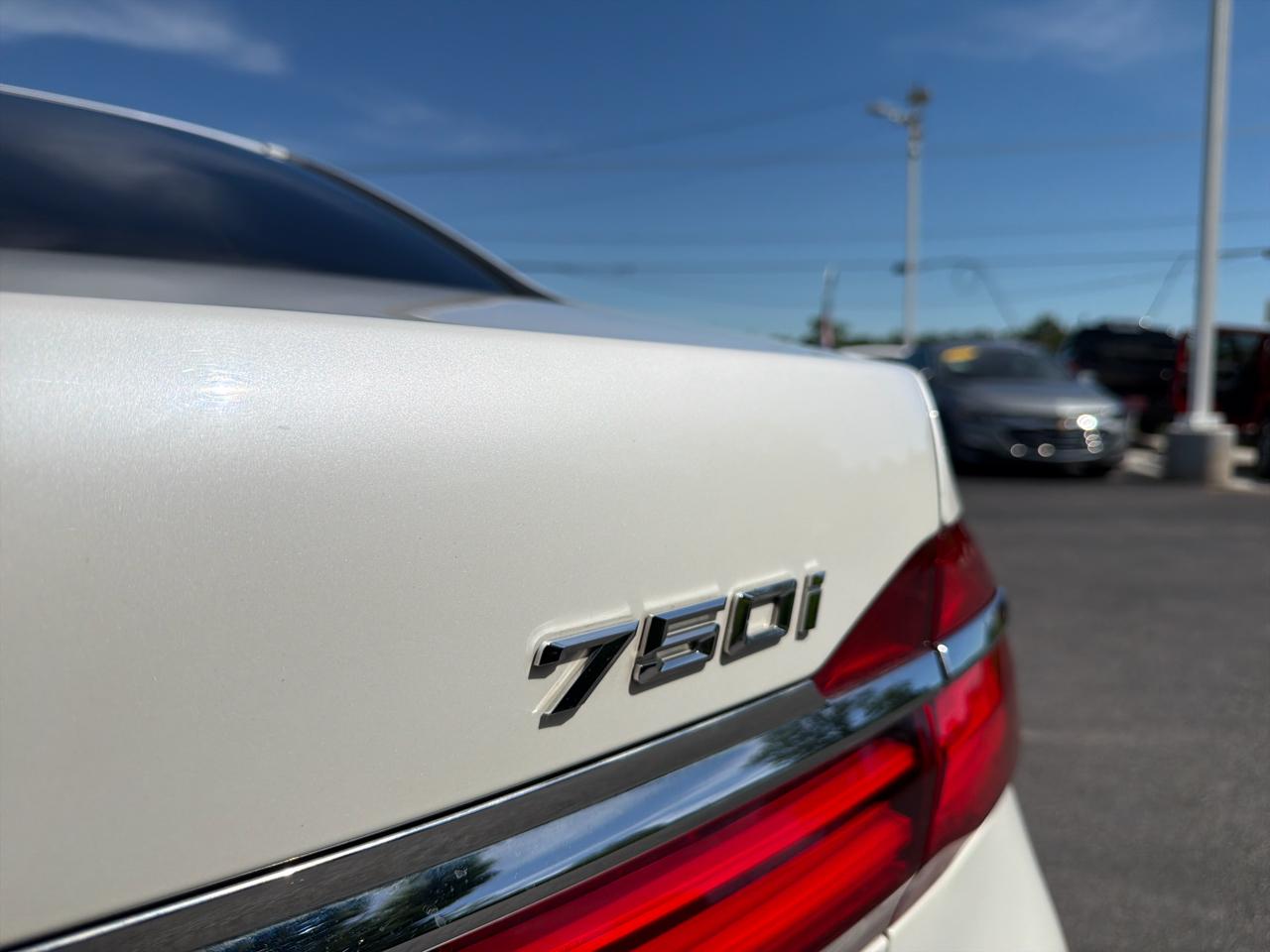 BMW 7 Series 750i xDrive Sedan 2019