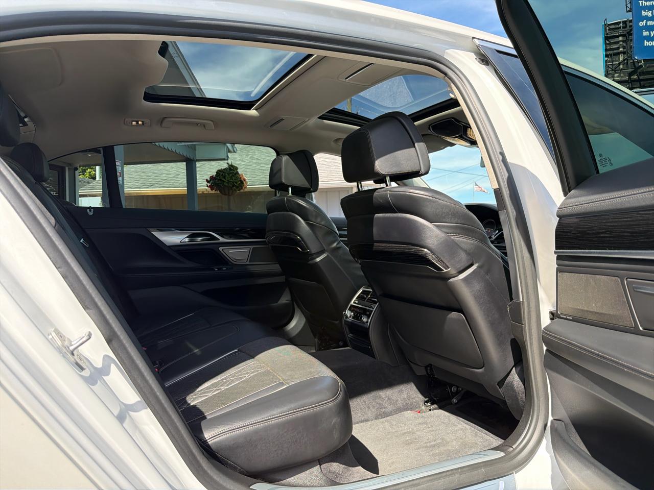 BMW 7 Series 750i xDrive Sedan 2019