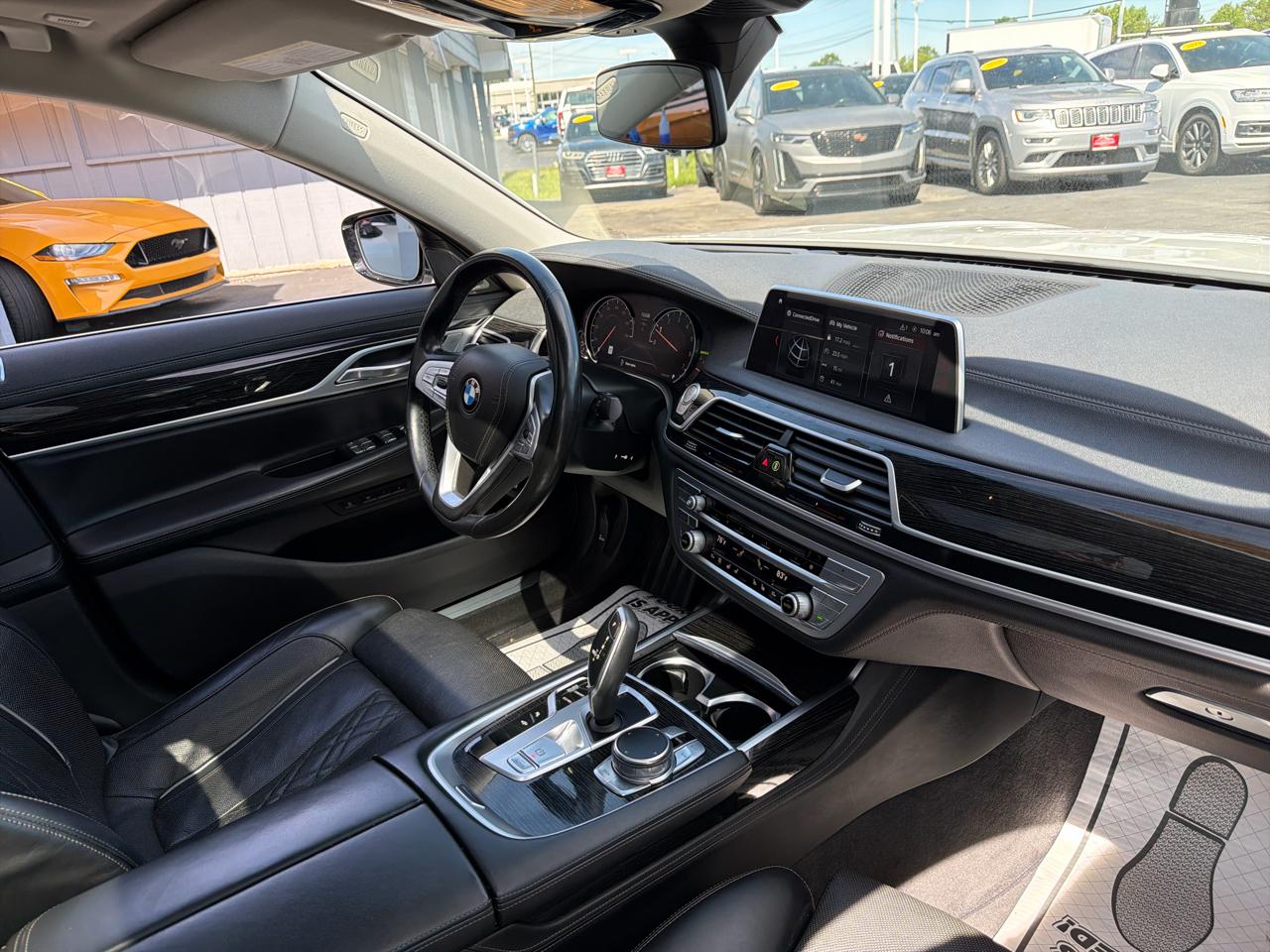 BMW 7 Series 750i xDrive Sedan 2019