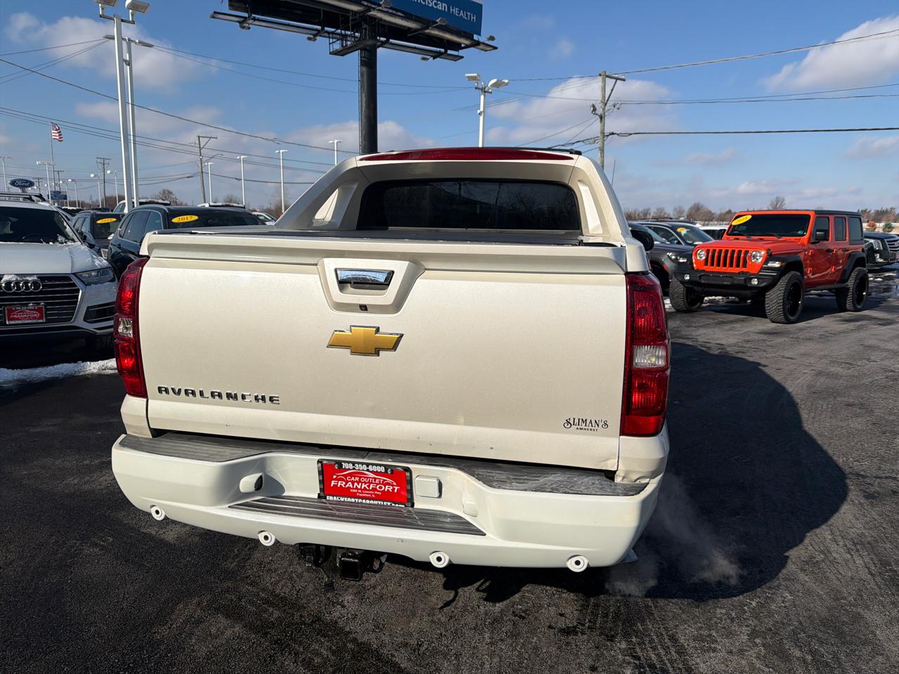 Chevrolet Avalanche 4WD Crew Cab LTZ 2013