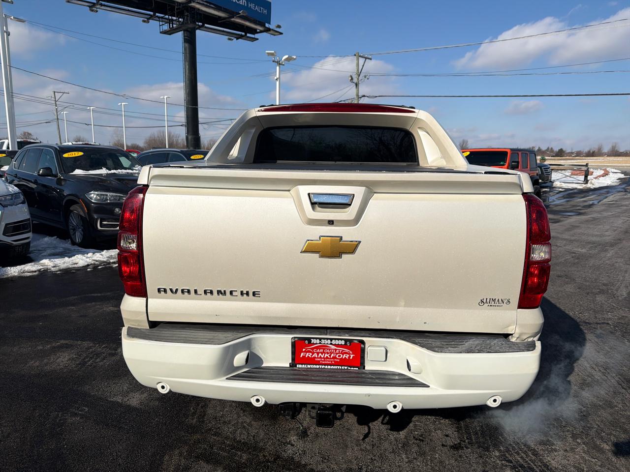 Chevrolet Avalanche 4WD Crew Cab LTZ 2013