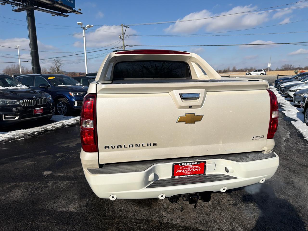 Chevrolet Avalanche 4WD Crew Cab LTZ 2013