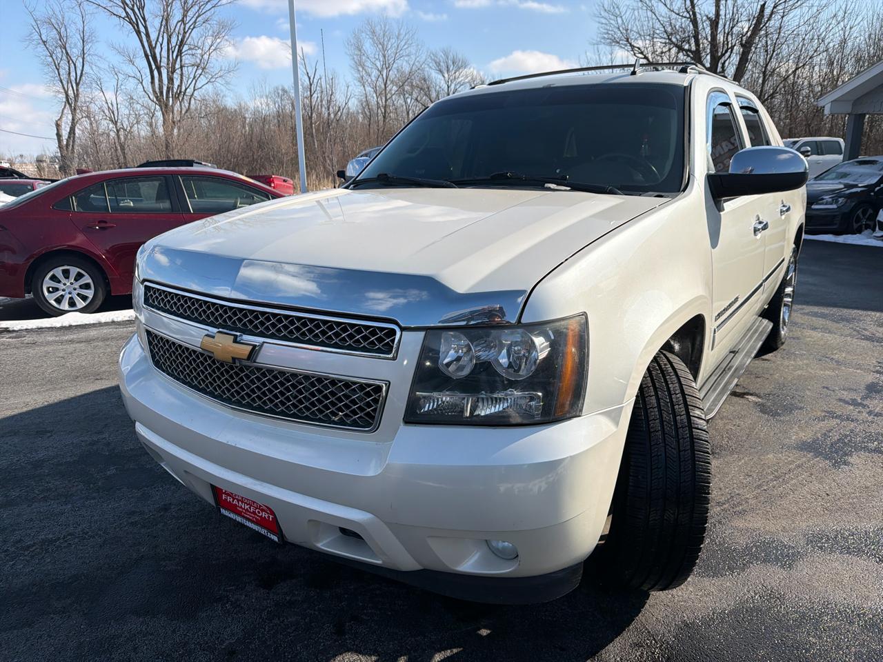 Chevrolet Avalanche 4WD Crew Cab LTZ 2013
