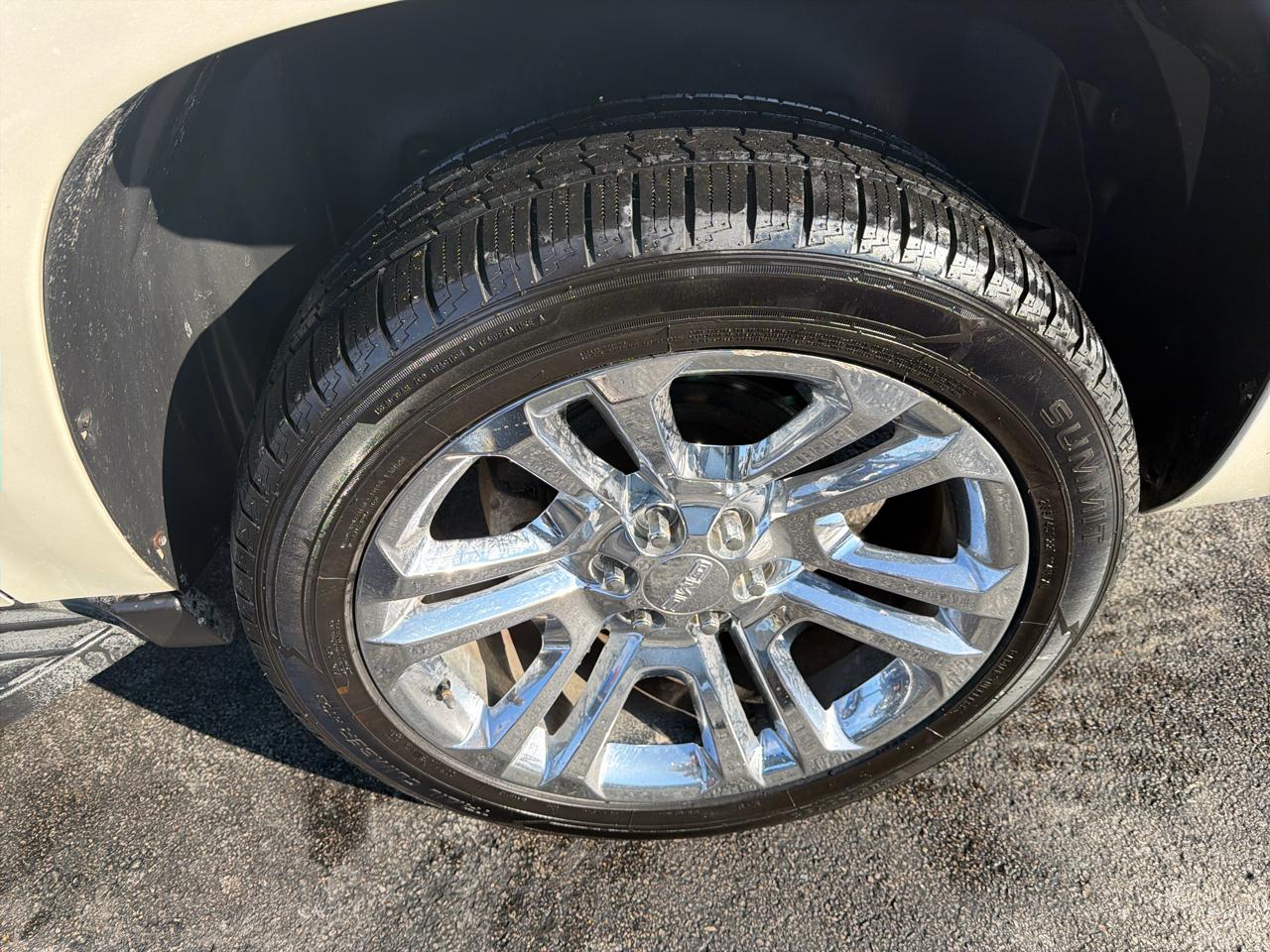 Chevrolet Avalanche 4WD Crew Cab LTZ 2013