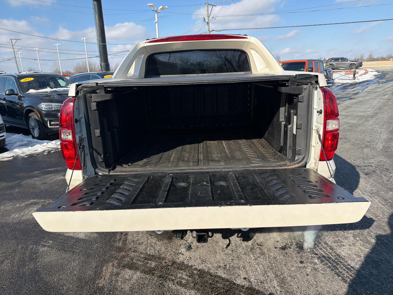 Chevrolet Avalanche 4WD Crew Cab LTZ 2013