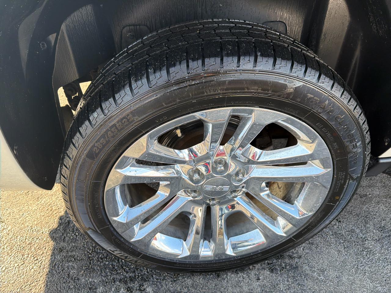 Chevrolet Avalanche 4WD Crew Cab LTZ 2013