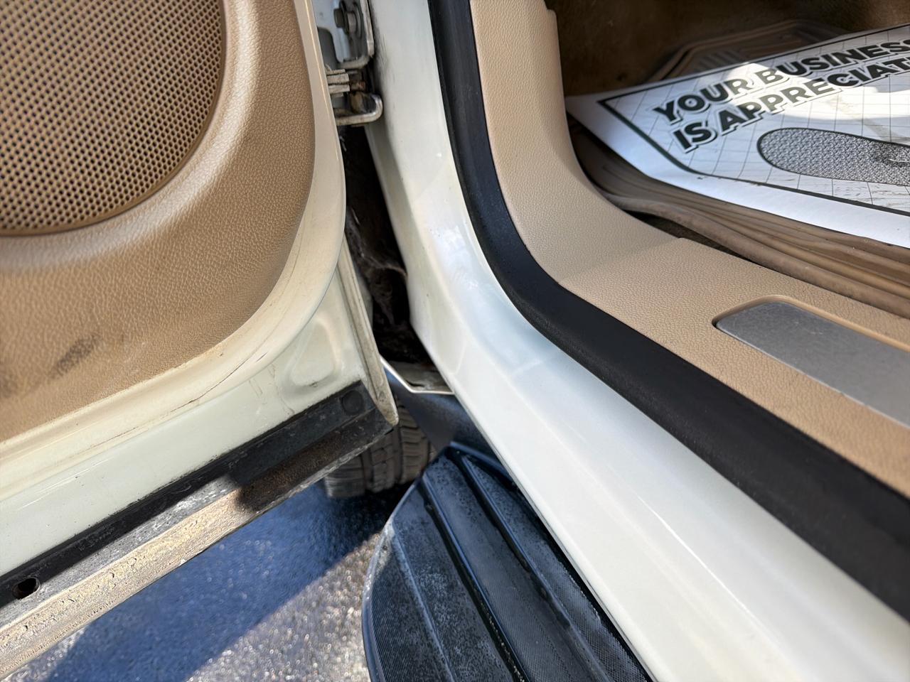 Chevrolet Avalanche 4WD Crew Cab LTZ 2013