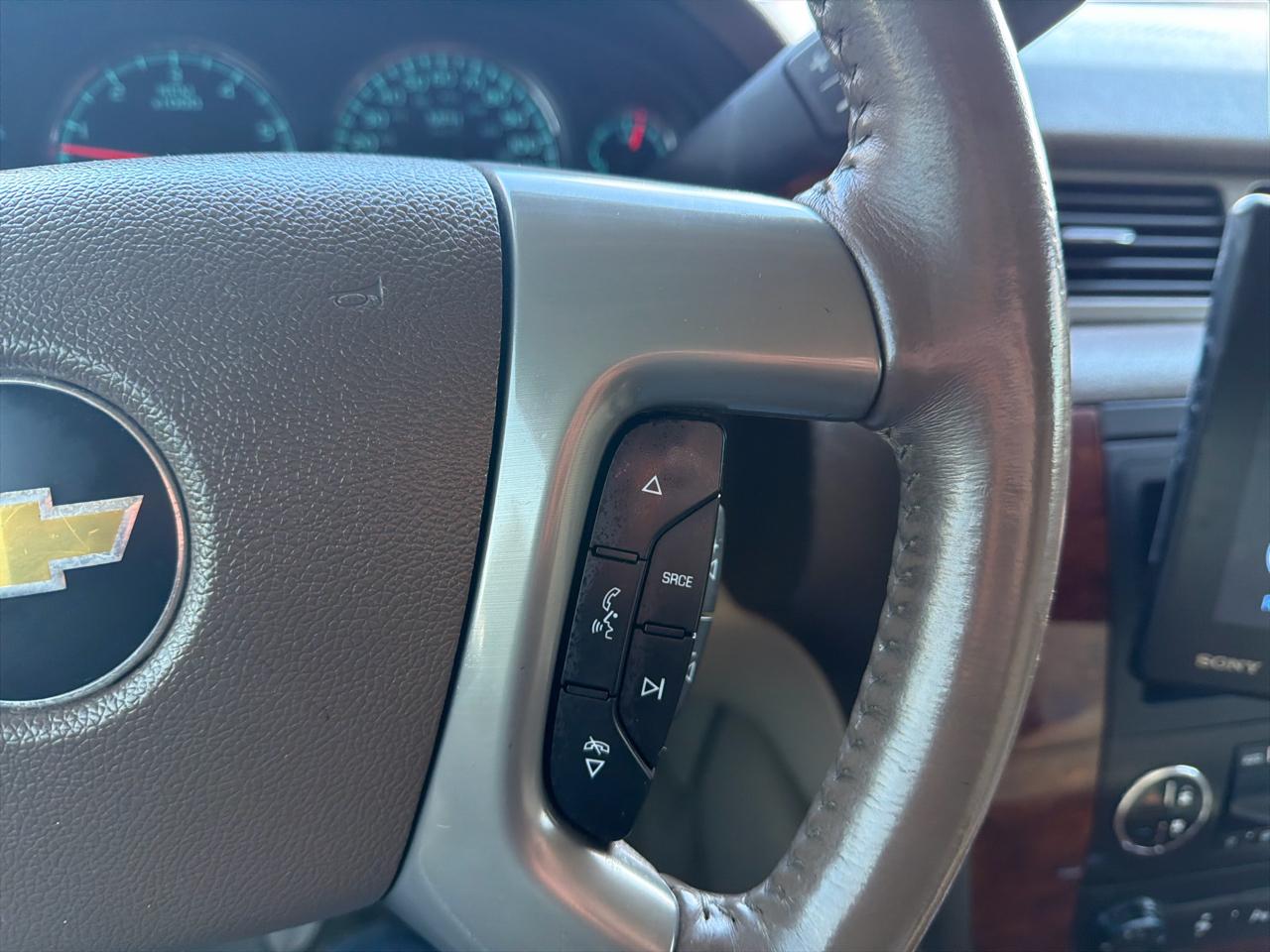 Chevrolet Avalanche 4WD Crew Cab LTZ 2013