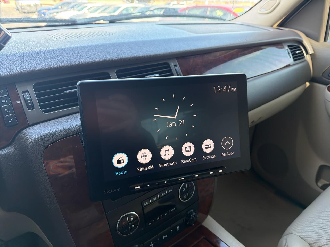 Chevrolet Avalanche 4WD Crew Cab LTZ 2013