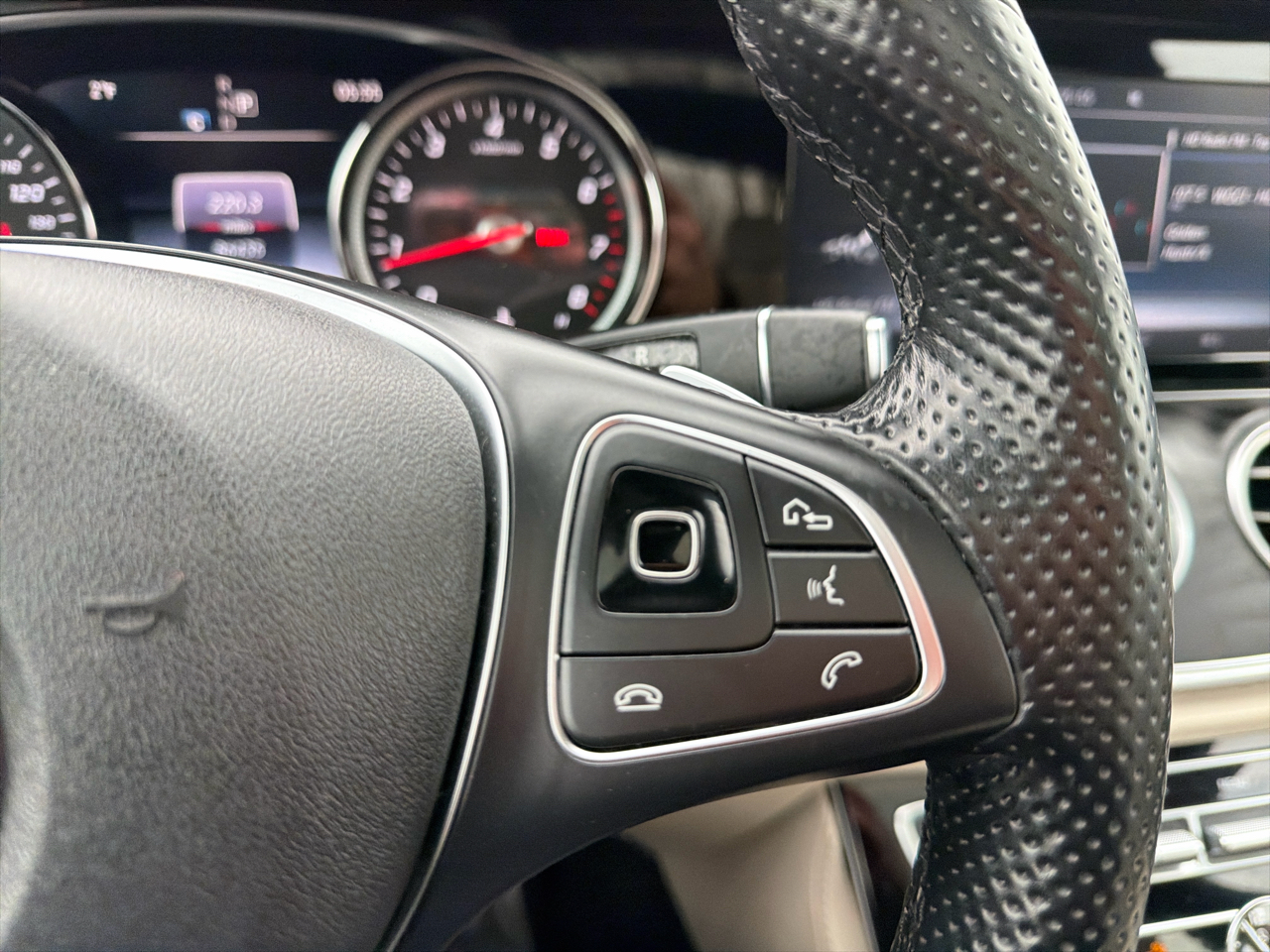 Mercedes-Benz E-Class E 300 Sport 4MATIC Sedan 2017