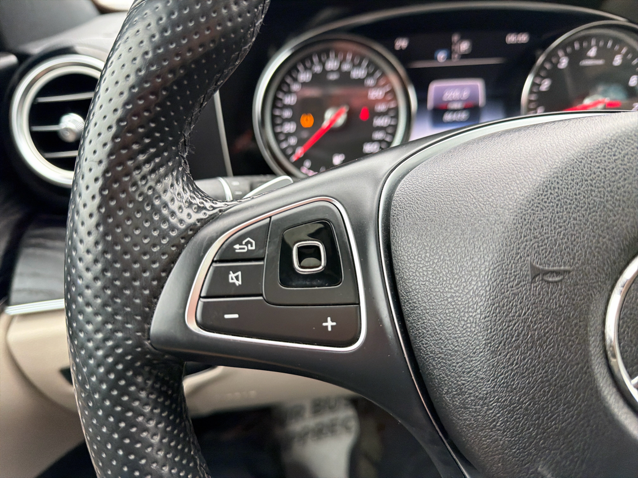 Mercedes-Benz E-Class E 300 Sport 4MATIC Sedan 2017