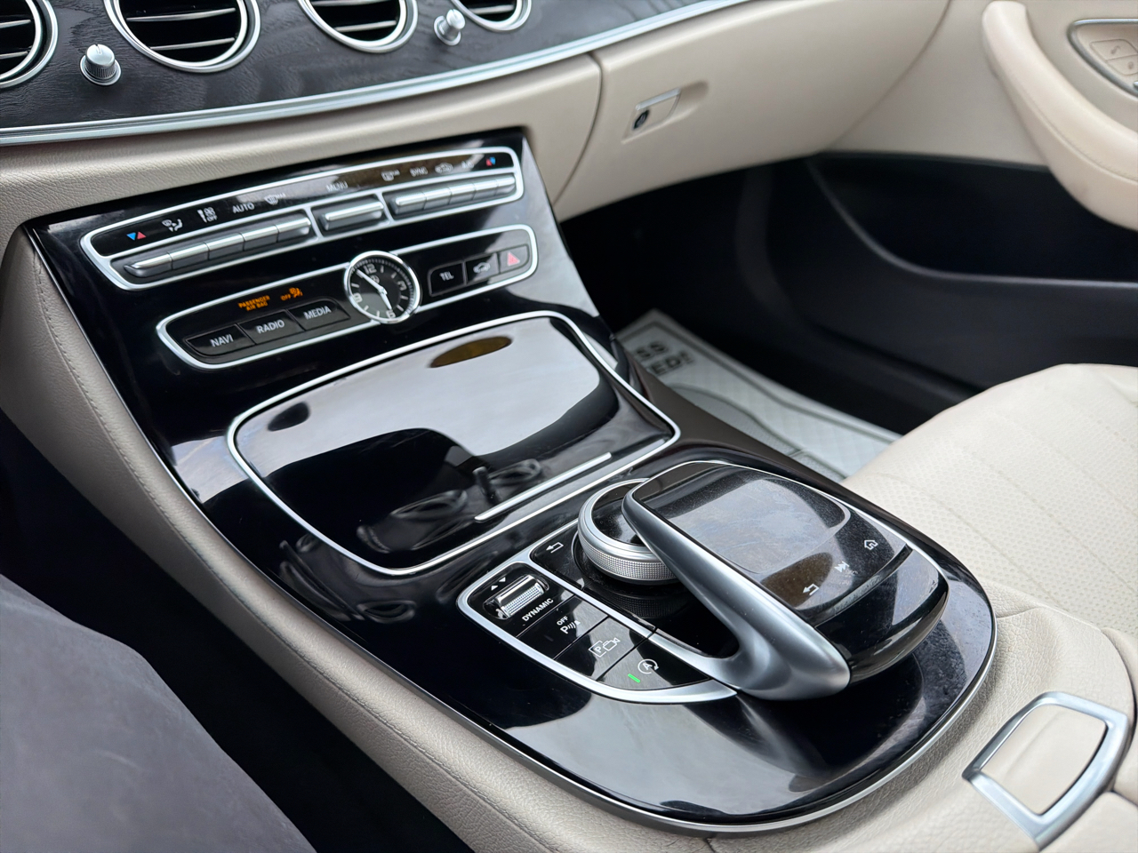 Mercedes-Benz E-Class E 300 Sport 4MATIC Sedan 2017