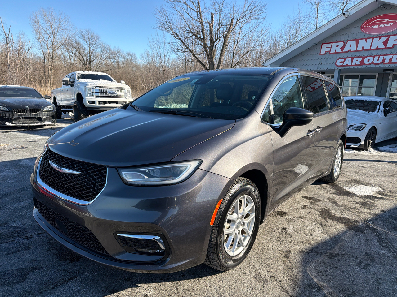 Chrysler Pacifica Touring L FWD 2023