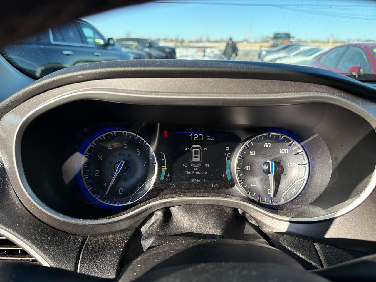 Chrysler Pacifica Touring L FWD 2023