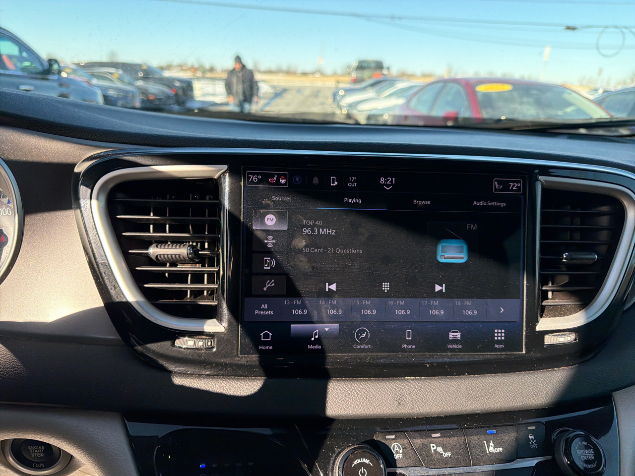 Chrysler Pacifica Touring L FWD 2023