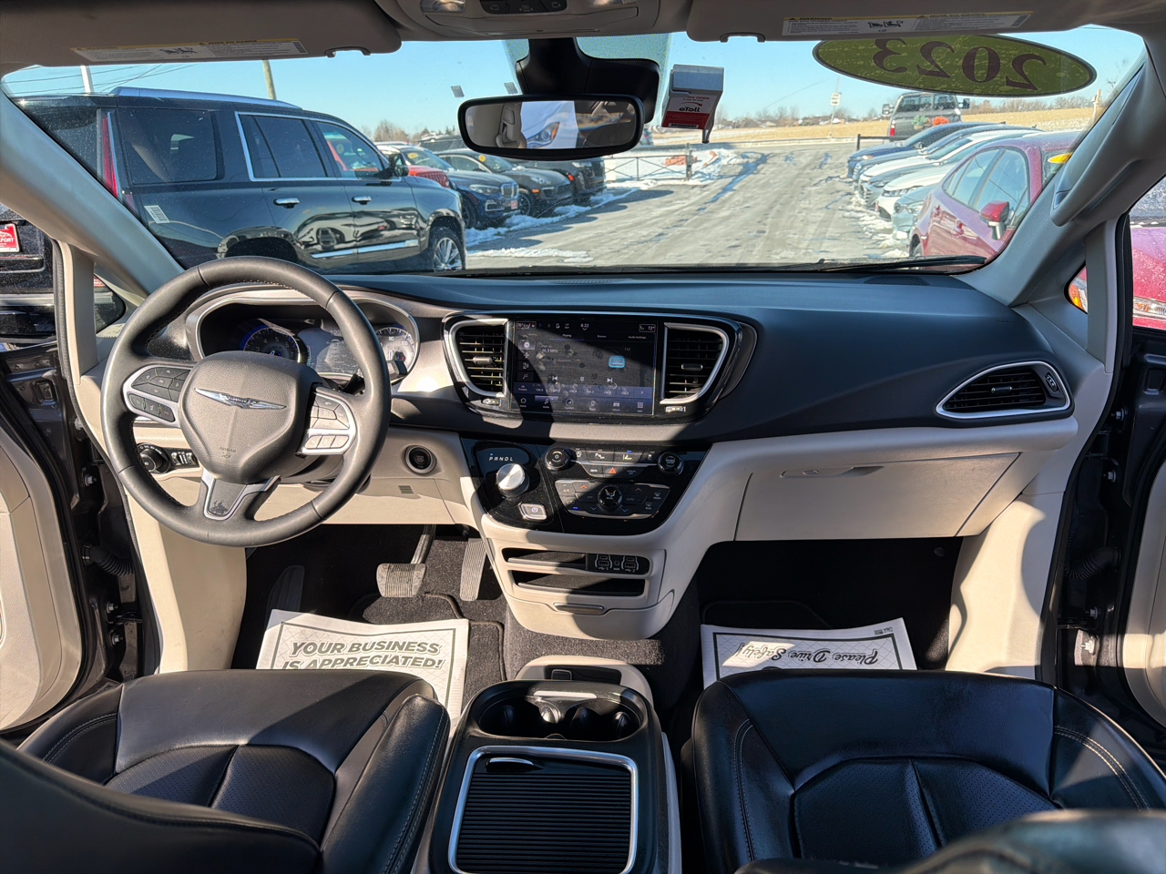 Chrysler Pacifica Touring L FWD 2023