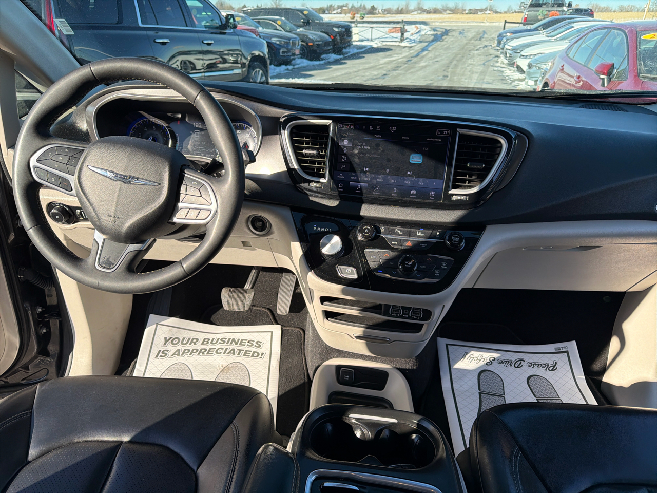 Chrysler Pacifica Touring L FWD 2023