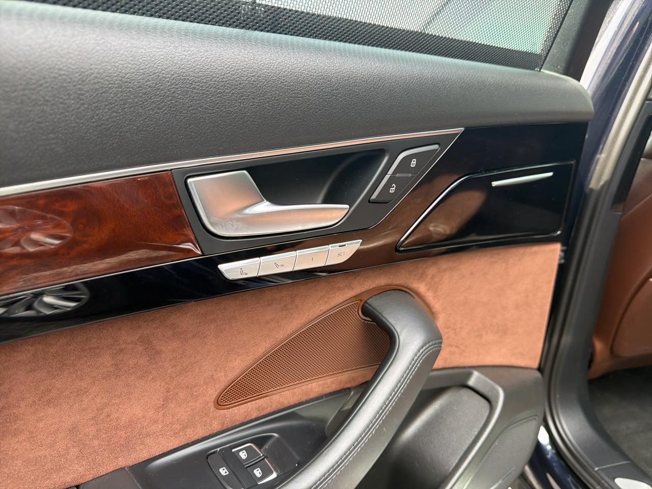 Audi A8 L 4dr Sdn 2012