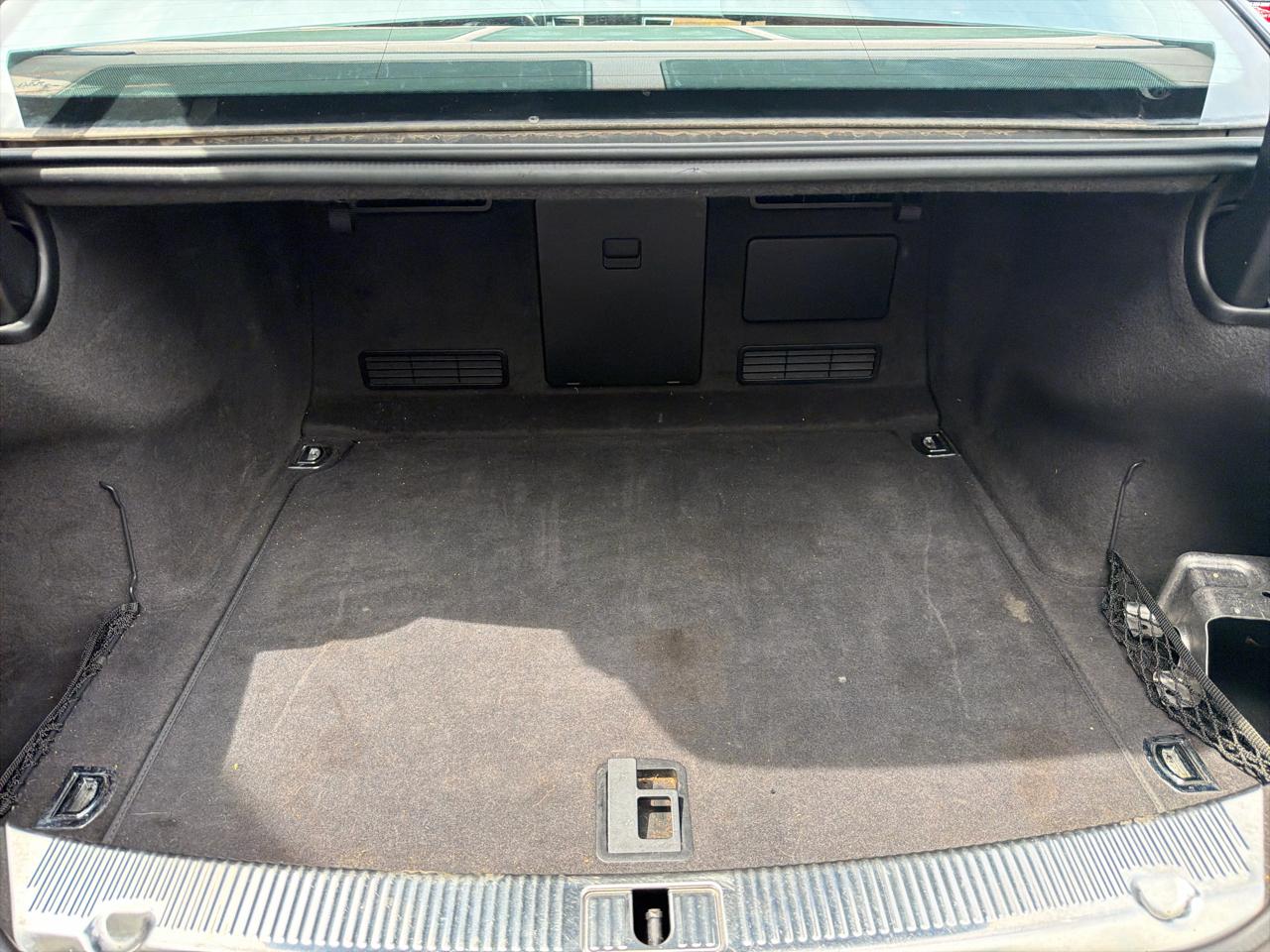 Audi A8 L 4dr Sdn 2012