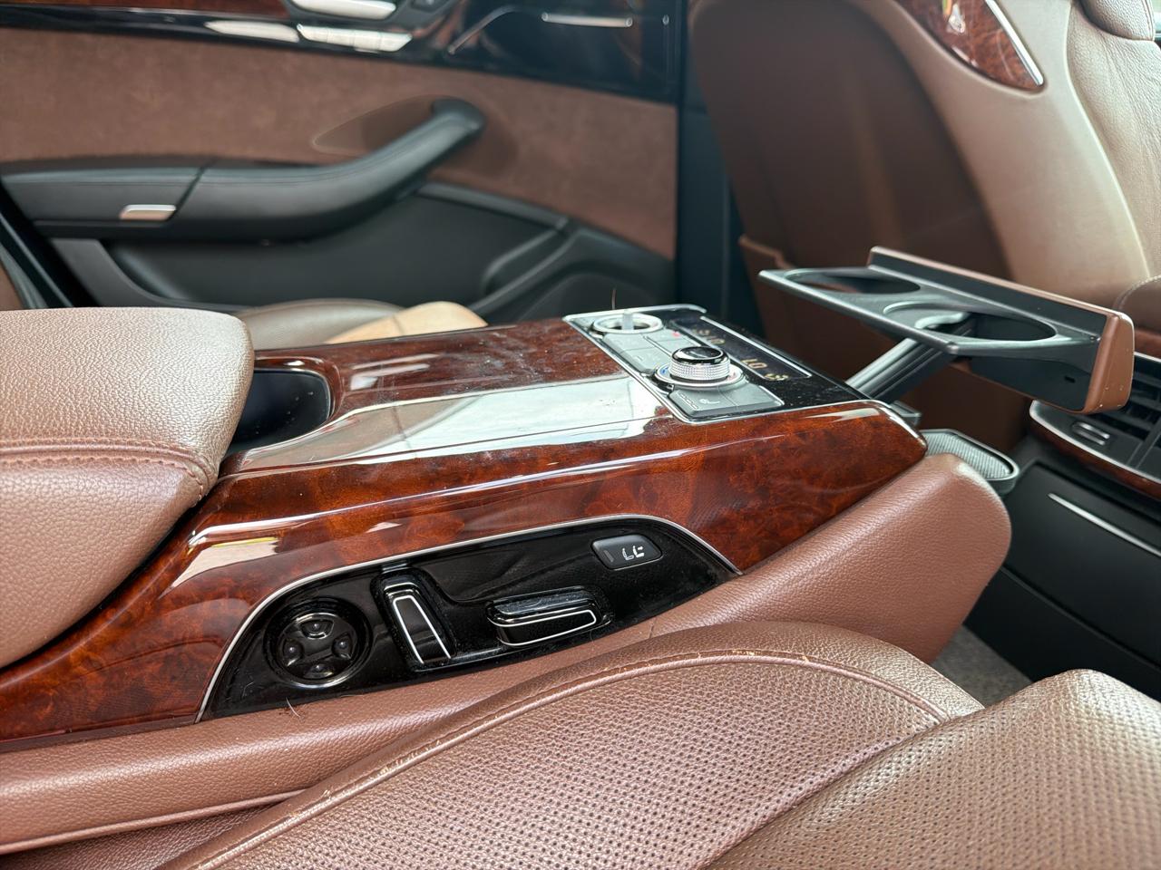 Audi A8 L 4dr Sdn 2012