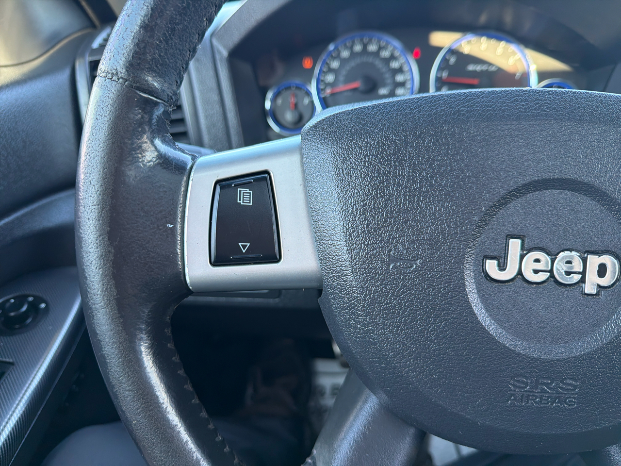 Jeep Grand Cherokee 4WD 4dr SRT-8 2008