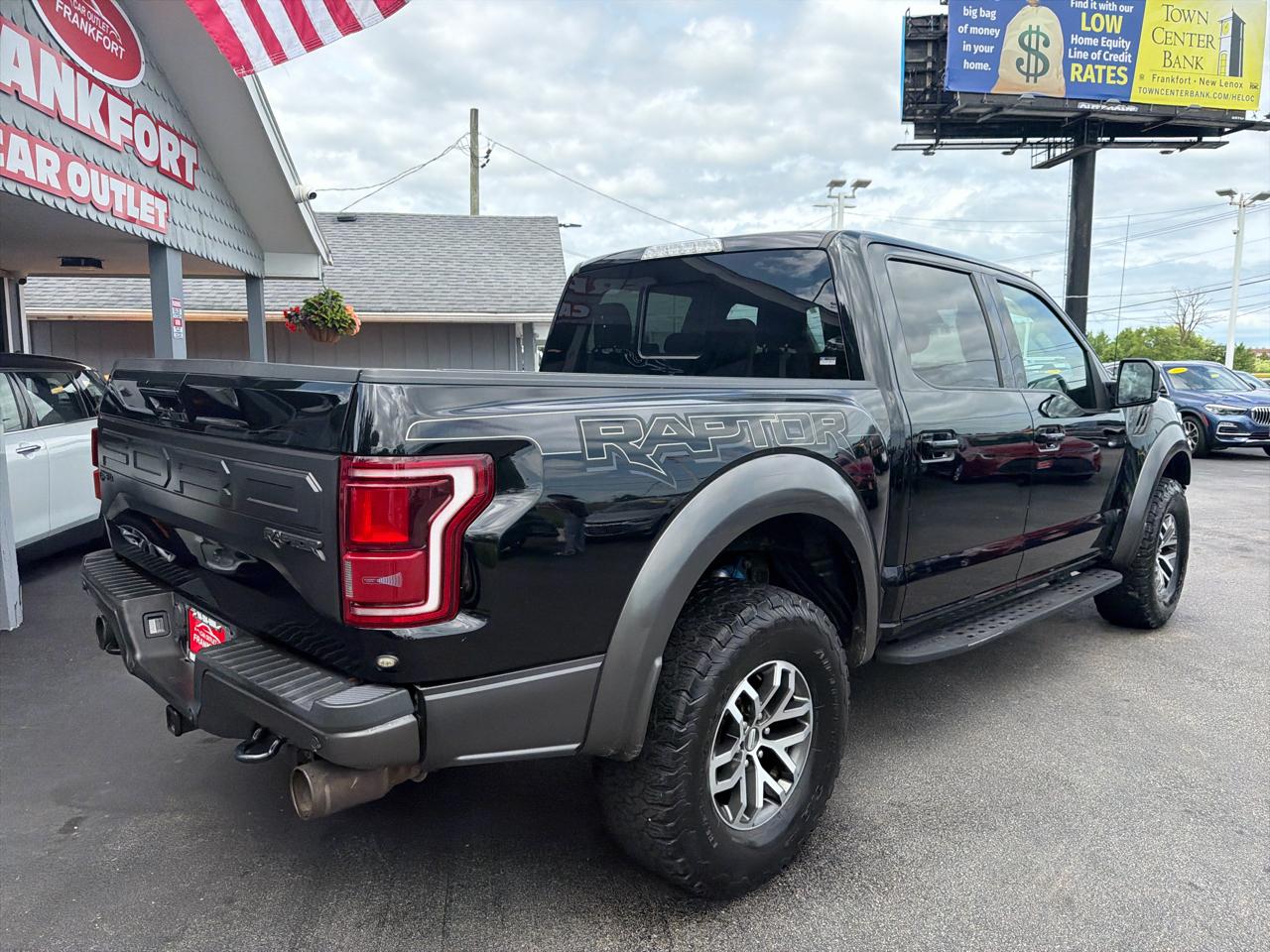 Ford F-150 Raptor 4WD SuperCrew 5.5' Box 2017