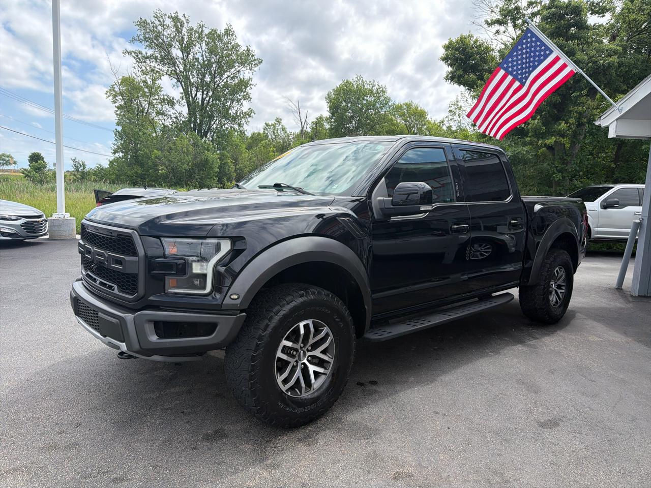 Ford F-150 Raptor 4WD SuperCrew 5.5' Box 2017