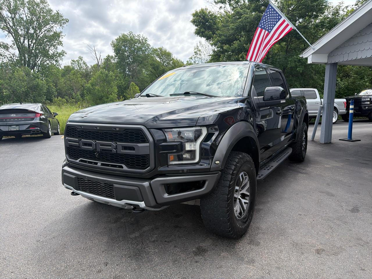 Ford F-150 Raptor 4WD SuperCrew 5.5' Box 2017