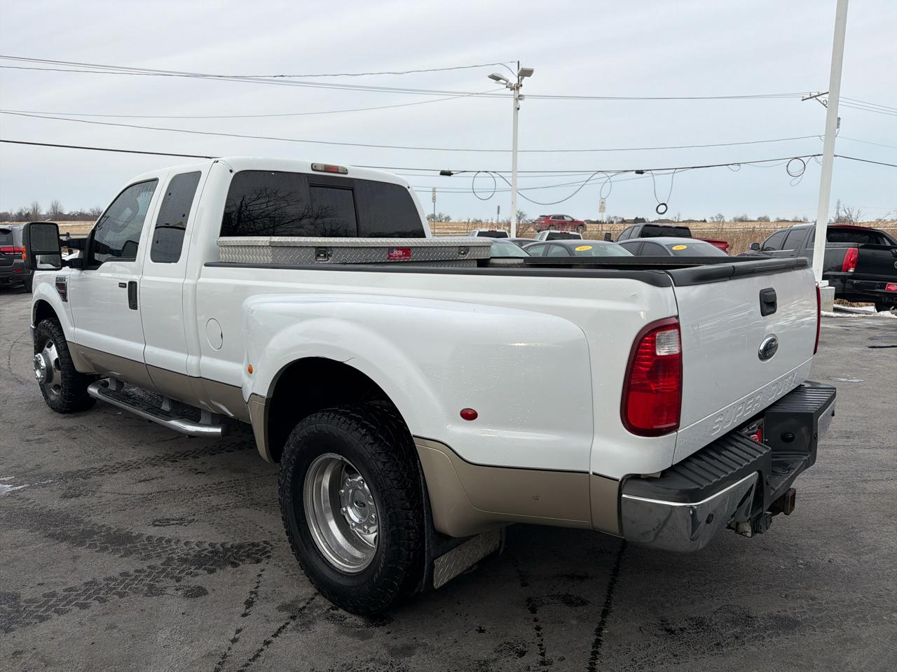 Ford Super Duty F-350 DRW 2WD Reg Cab 165" WB 84" CA XLT 2008