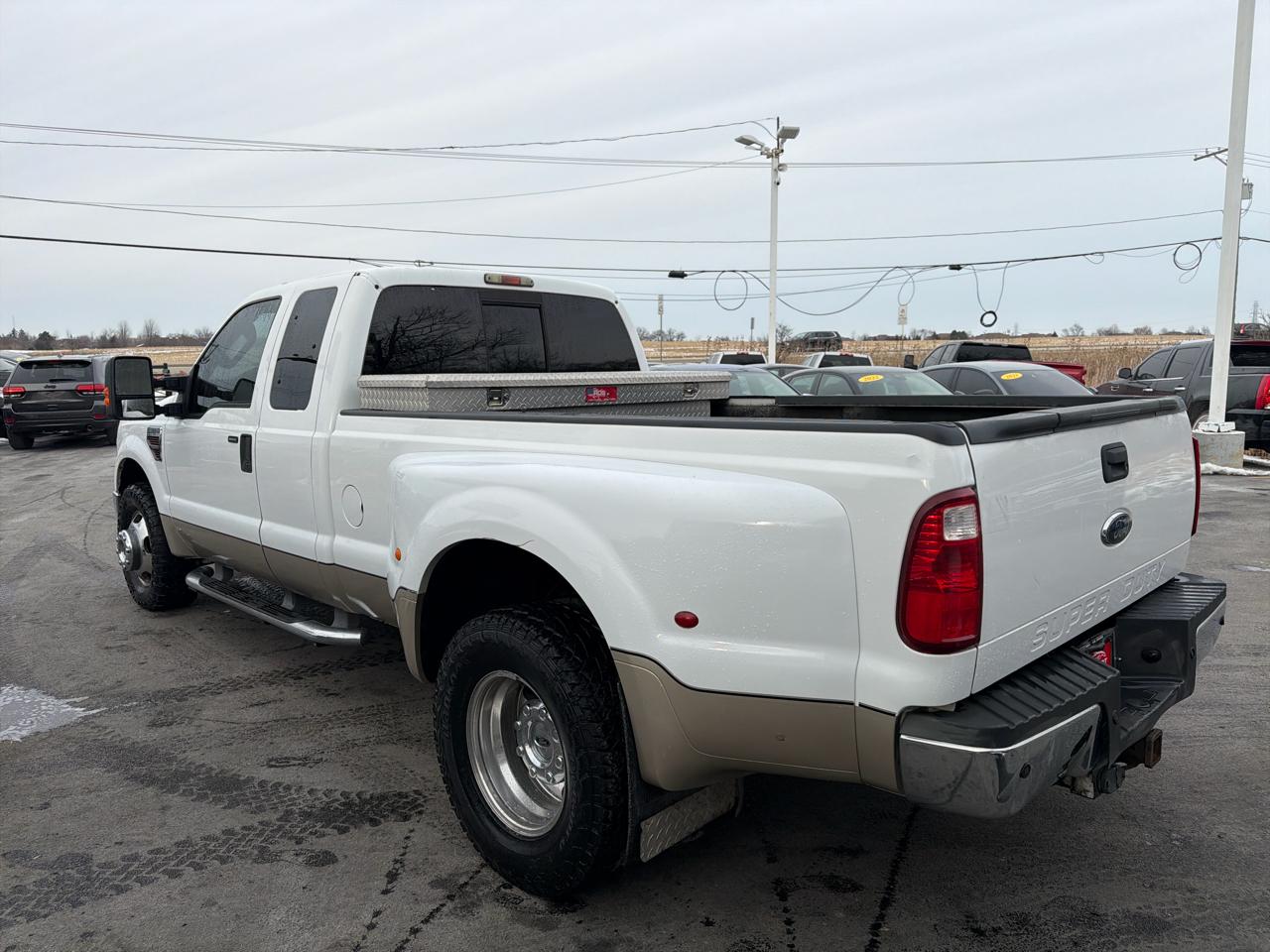 Ford Super Duty F-350 DRW 2WD Reg Cab 165" WB 84" CA XLT 2008