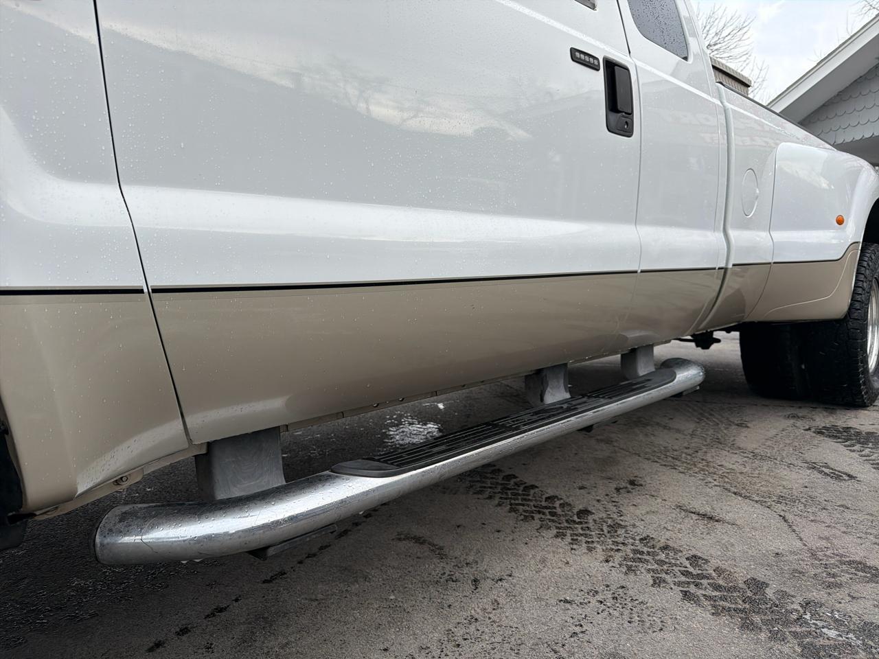 Ford Super Duty F-350 DRW 2WD Reg Cab 165" WB 84" CA XLT 2008