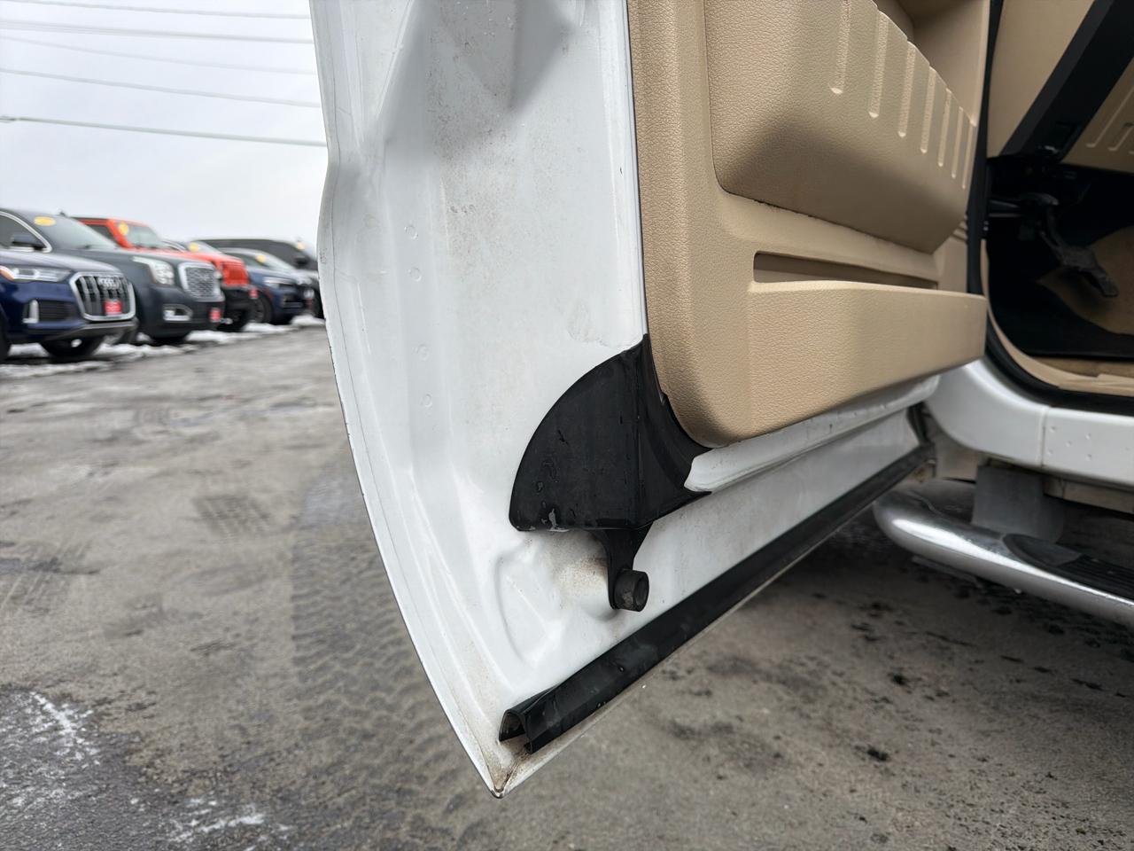 Ford Super Duty F-350 DRW 2WD Reg Cab 165" WB 84" CA XLT 2008