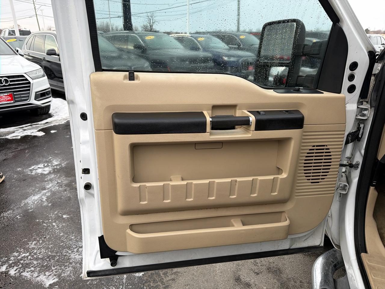 Ford Super Duty F-350 DRW 2WD Reg Cab 165" WB 84" CA XLT 2008