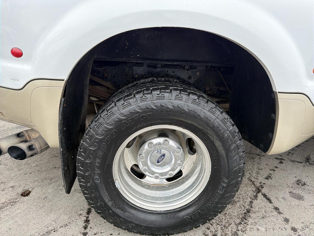 Ford Super Duty F-350 DRW 2WD Reg Cab 165" WB 84" CA XLT 2008