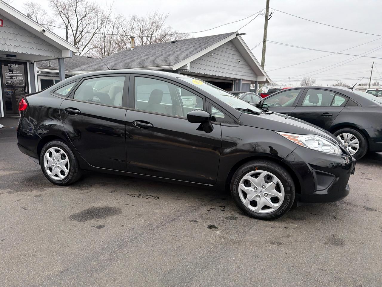 Ford Fiesta 4dr Sdn S 2011