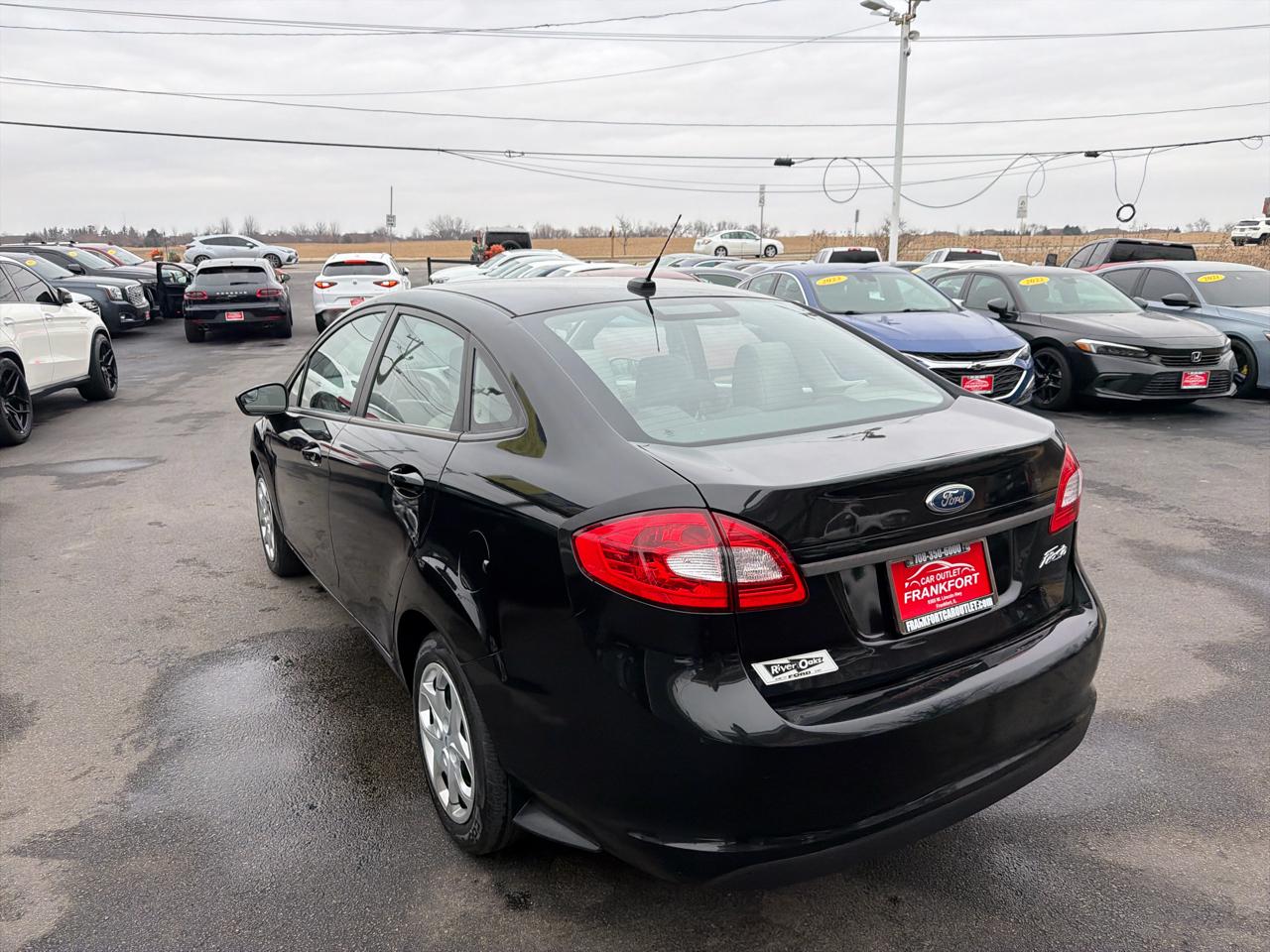 Ford Fiesta 4dr Sdn S 2011