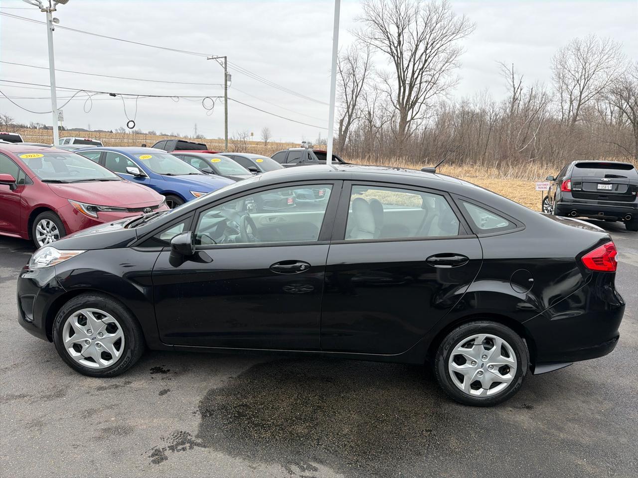 Ford Fiesta 4dr Sdn S 2011